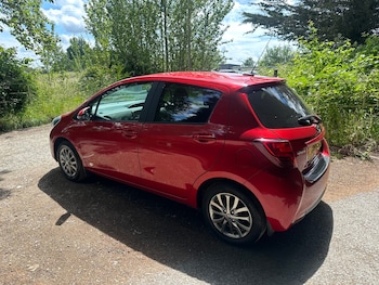 Used Toyota Yaris 2016 for sale - 78915396: Photo