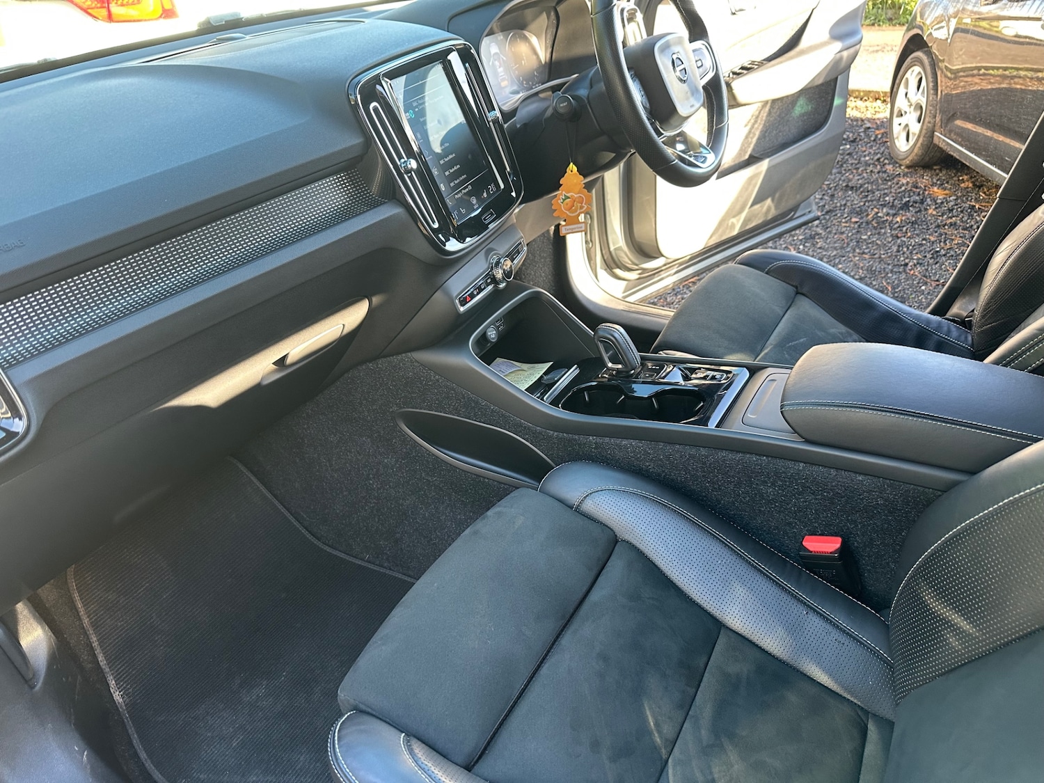 Used Volvo XC40 2019 for sale - 76792487: Photo 15