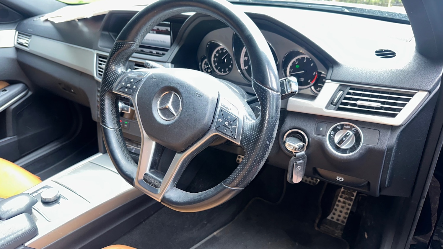 Used Mercedes-Benz E Class 2013 for sale - 77689516: Photo 5