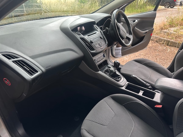 Used Ford Focus 2015 for sale - 75157135: Photo 10