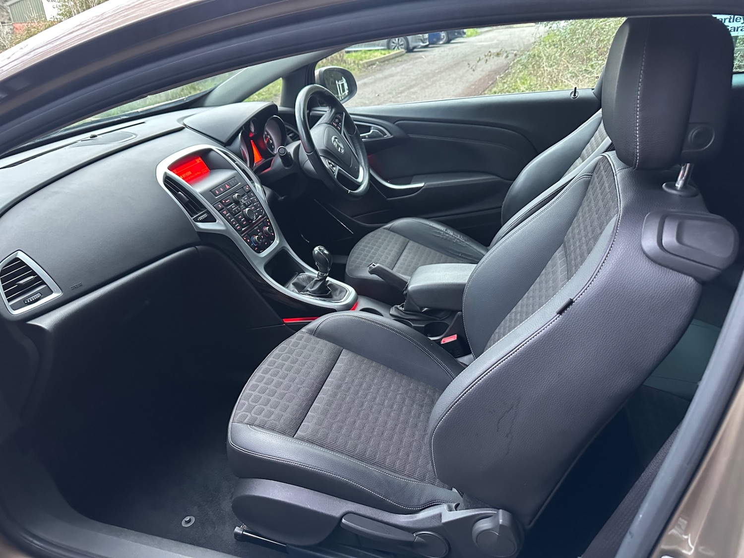 Used Vauxhall Astra GTC 2013 for sale - 77492915: Photo 8