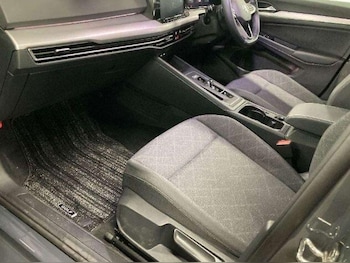 Used Volkswagen Golf 2024 for sale - 78471290: Photo