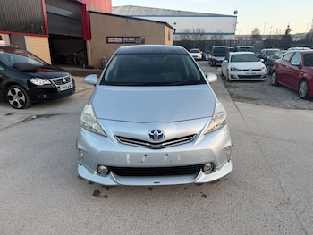 Used Toyota Prius+ 2011 for sale - 78471150: Photo