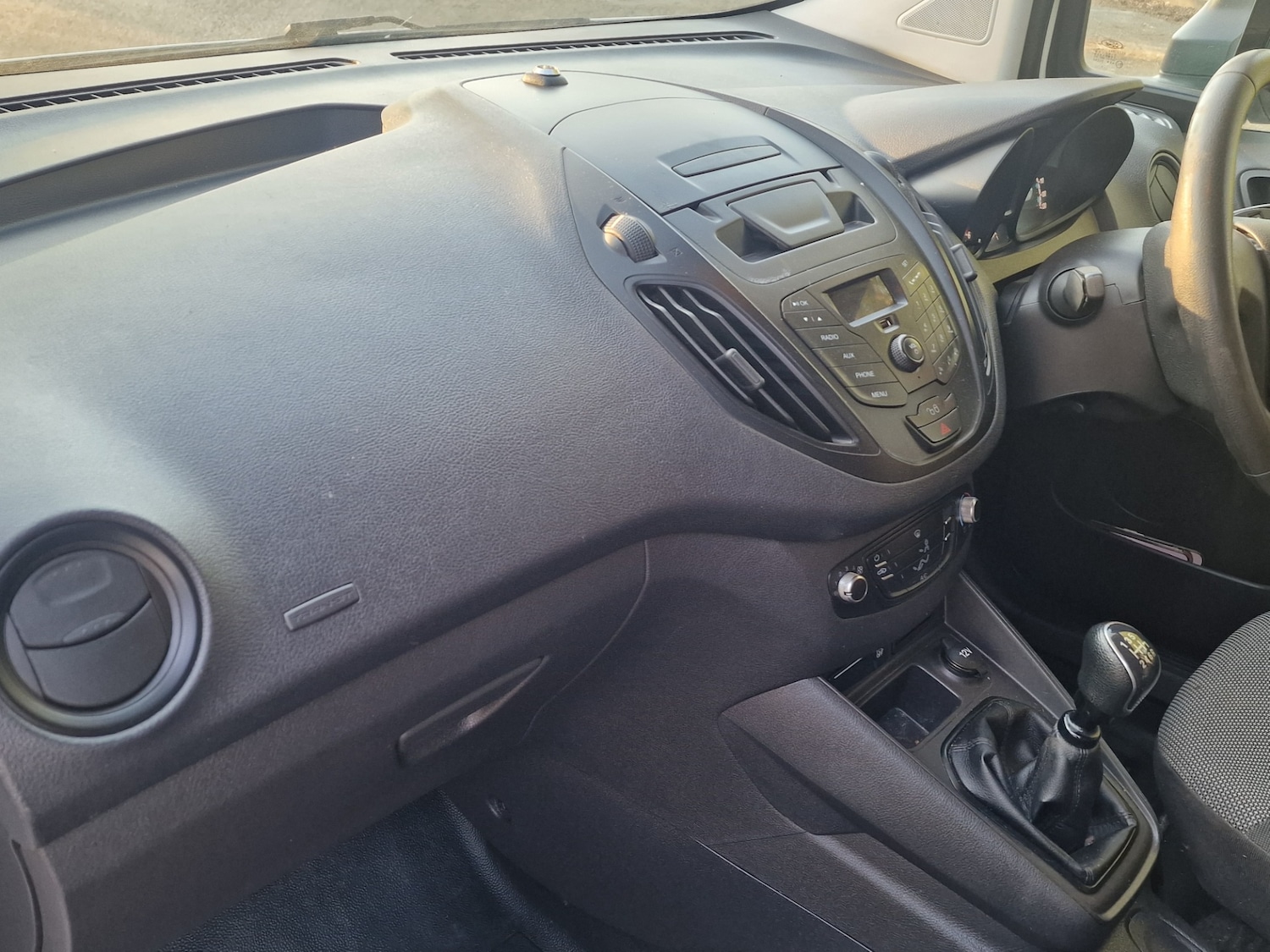 Used Ford Transit Courier 2019 for sale - 76649444: Photo 24