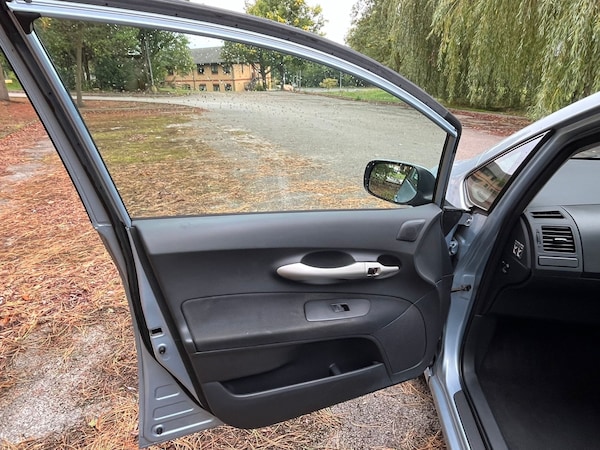 Used Toyota Auris 2009 for sale - 75190698: Photo 28