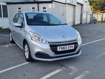 Used Peugeot 208 2015 for sale - 76025511: Photo