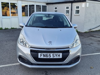Used Peugeot 208 2015 for sale - 76025511: Photo