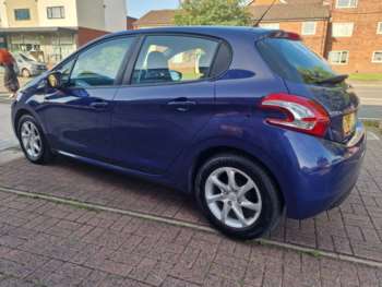 Used Peugeot 208 2013 for sale - 75353937: Photo