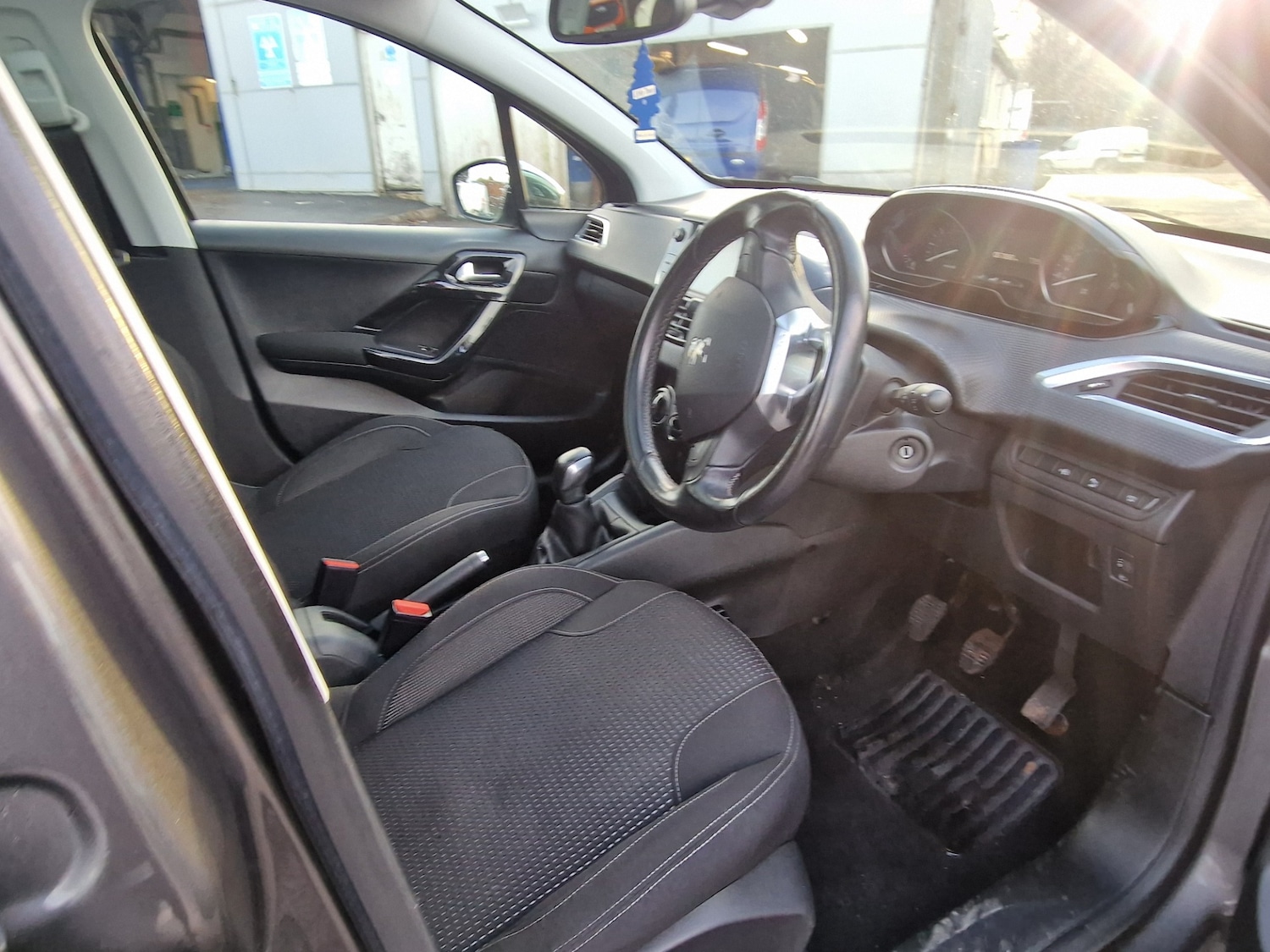 Used Peugeot 208 2018 for sale - 76968258: Photo 13