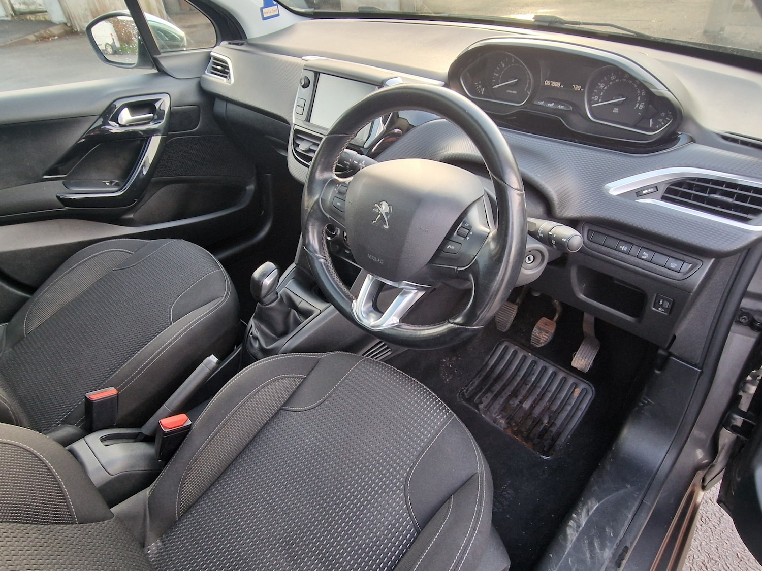 Used Peugeot 208 2018 for sale - 76968258: Photo 18