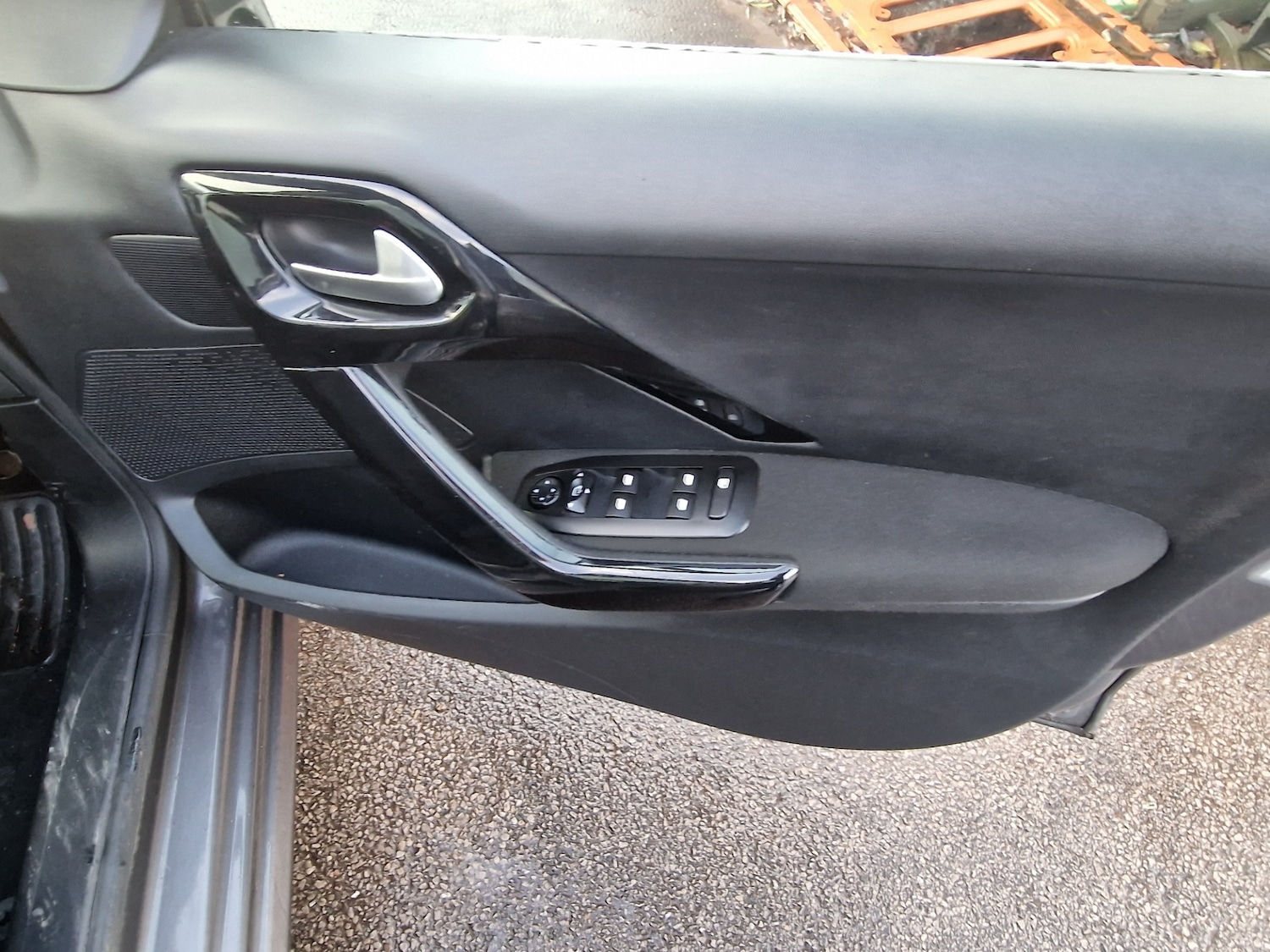 Used Peugeot 208 2018 for sale - 76968258: Photo 20