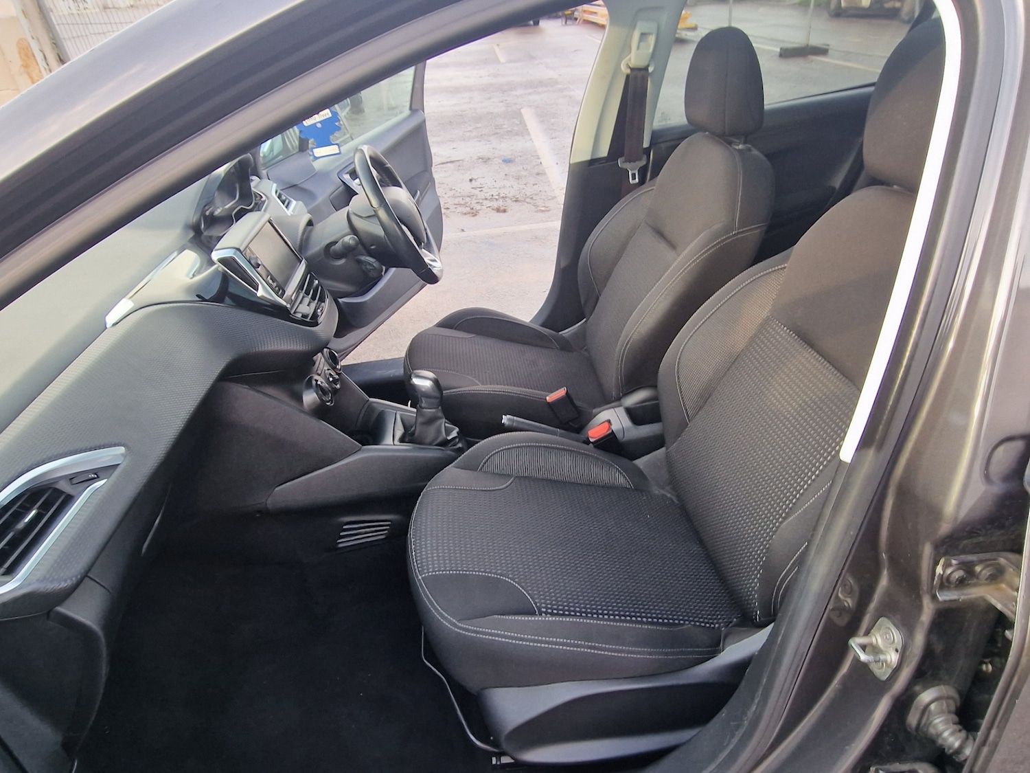 Used Peugeot 208 2018 for sale - 76968258: Photo 24