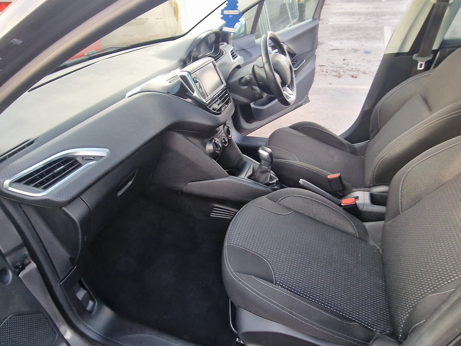 Used Peugeot 208 2018 for sale - 76968258: Photo 26