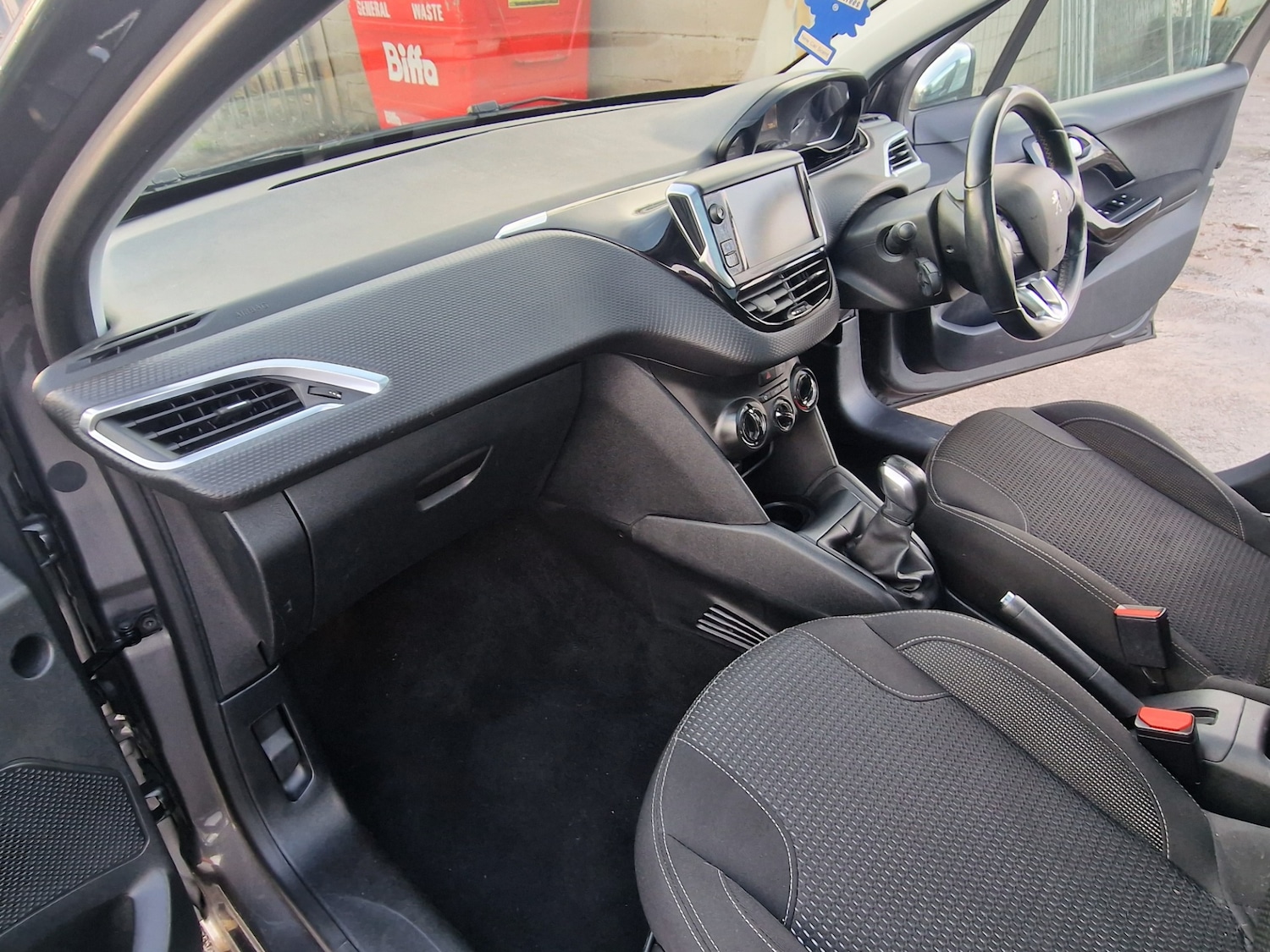 Used Peugeot 208 2018 for sale - 76968258: Photo 27