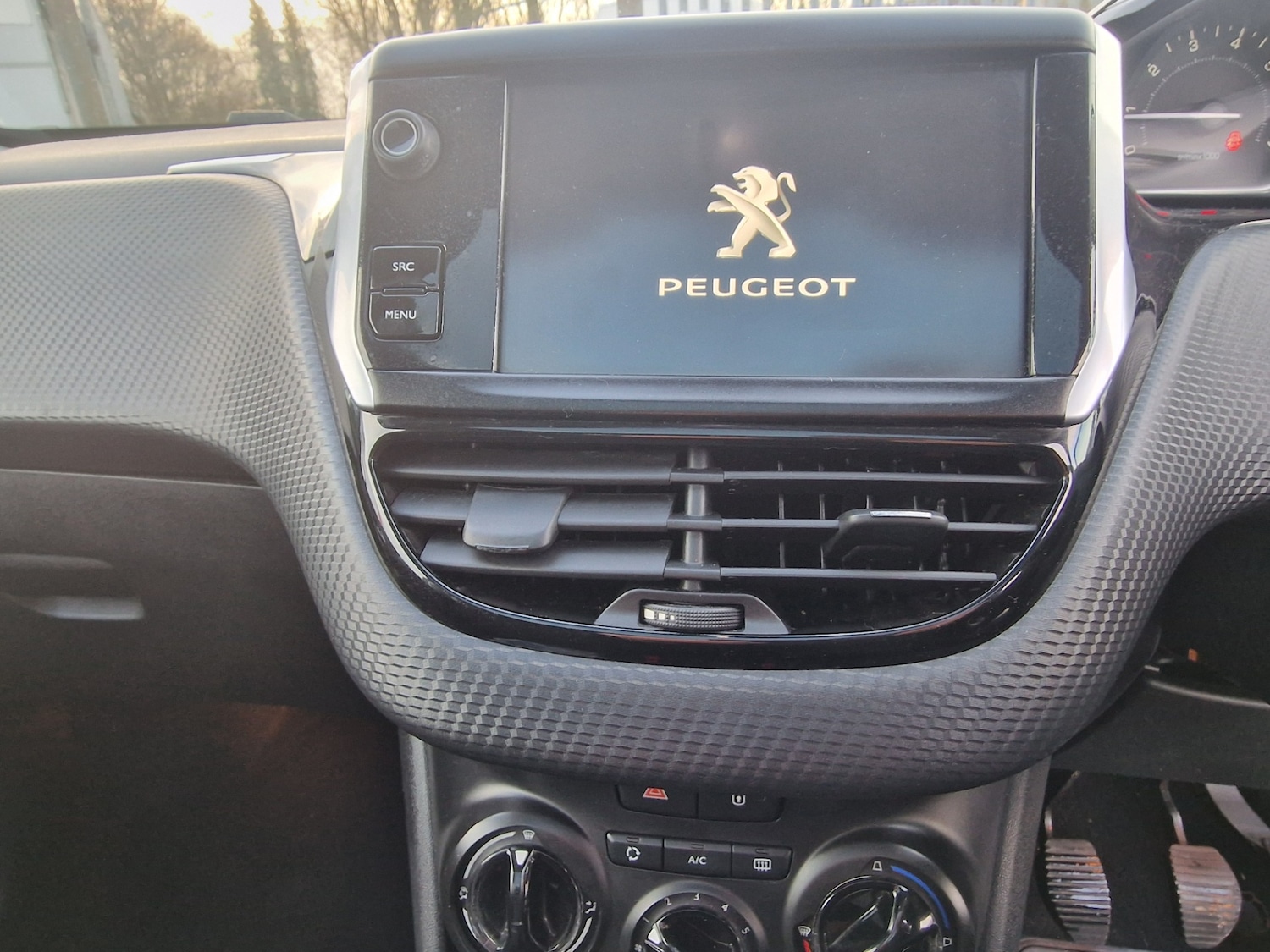 Used Peugeot 208 2018 for sale - 76968258: Photo 33