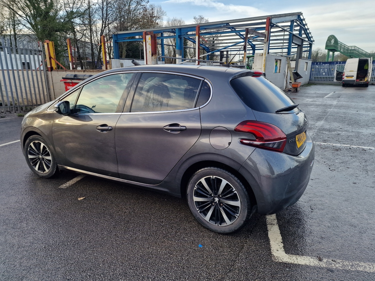 Used Peugeot 208 2018 for sale - 76968258: Photo 4