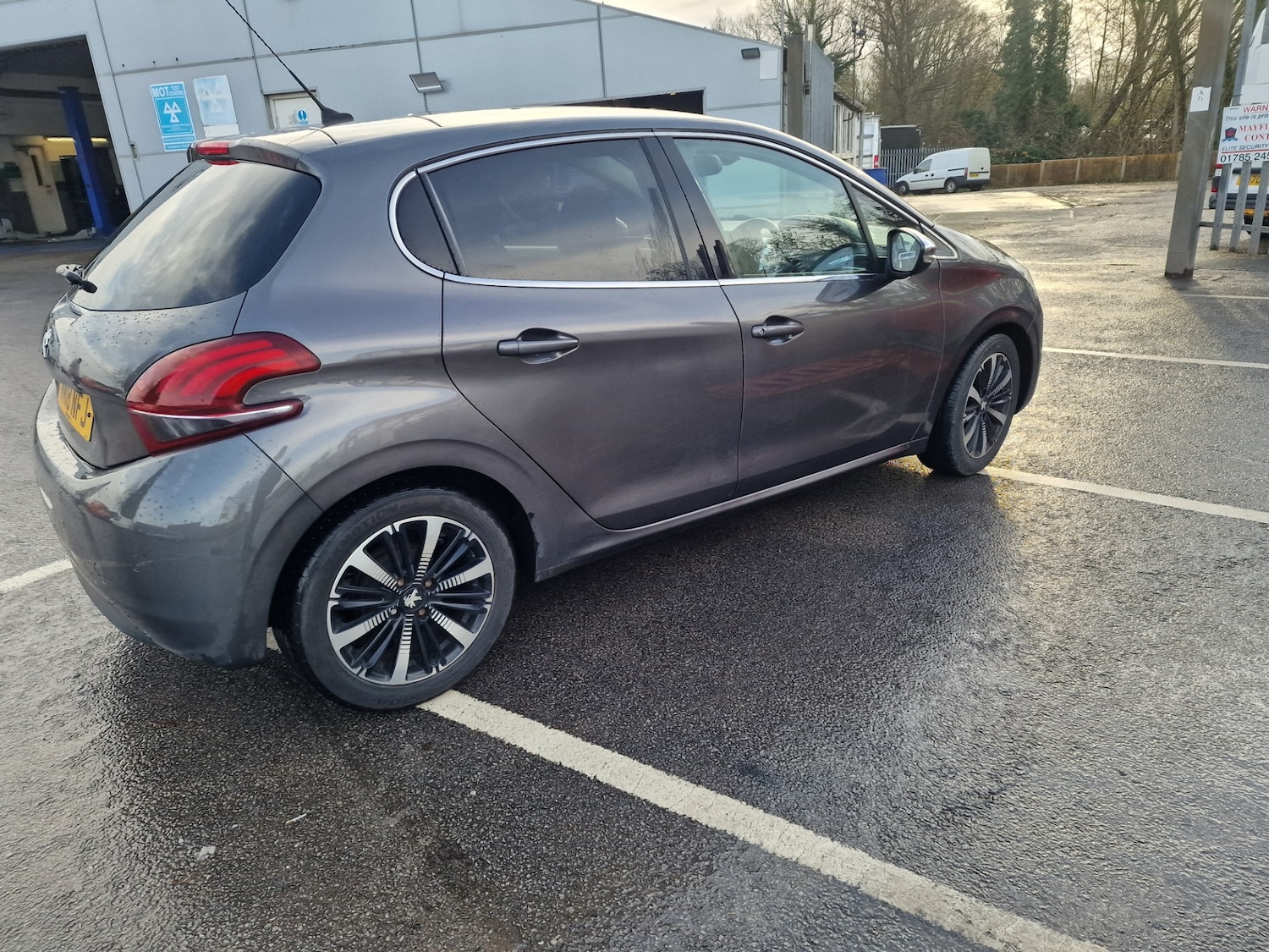 Used Peugeot 208 2018 for sale - 76968258: Photo 7