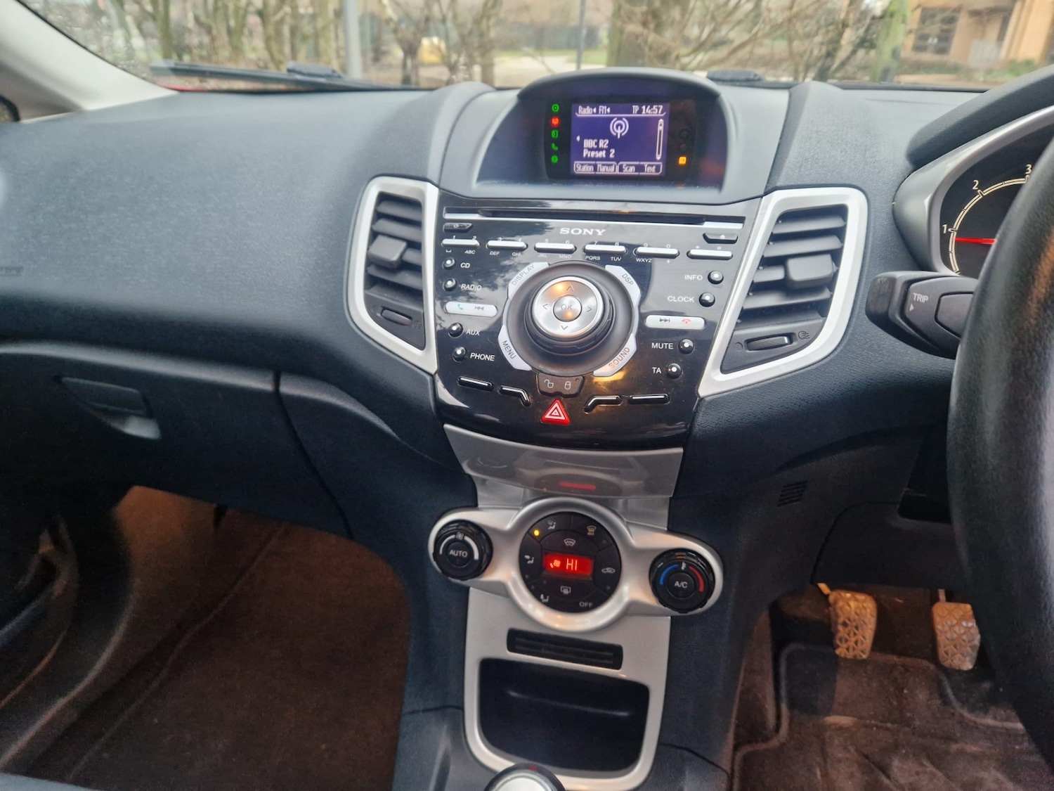 Used Ford Fiesta 2011 for sale - 77206966: Photo 11