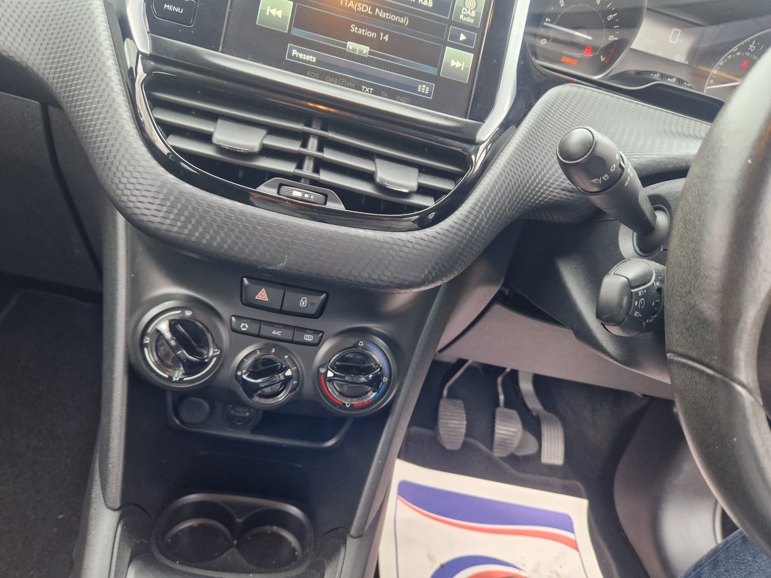 Used Peugeot 208 2016 for sale - 77687327: Photo 16