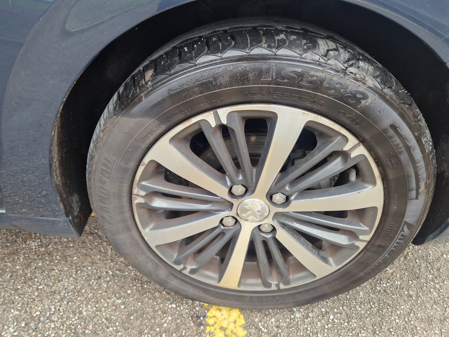 Used Peugeot 208 2016 for sale - 77687327: Photo 20