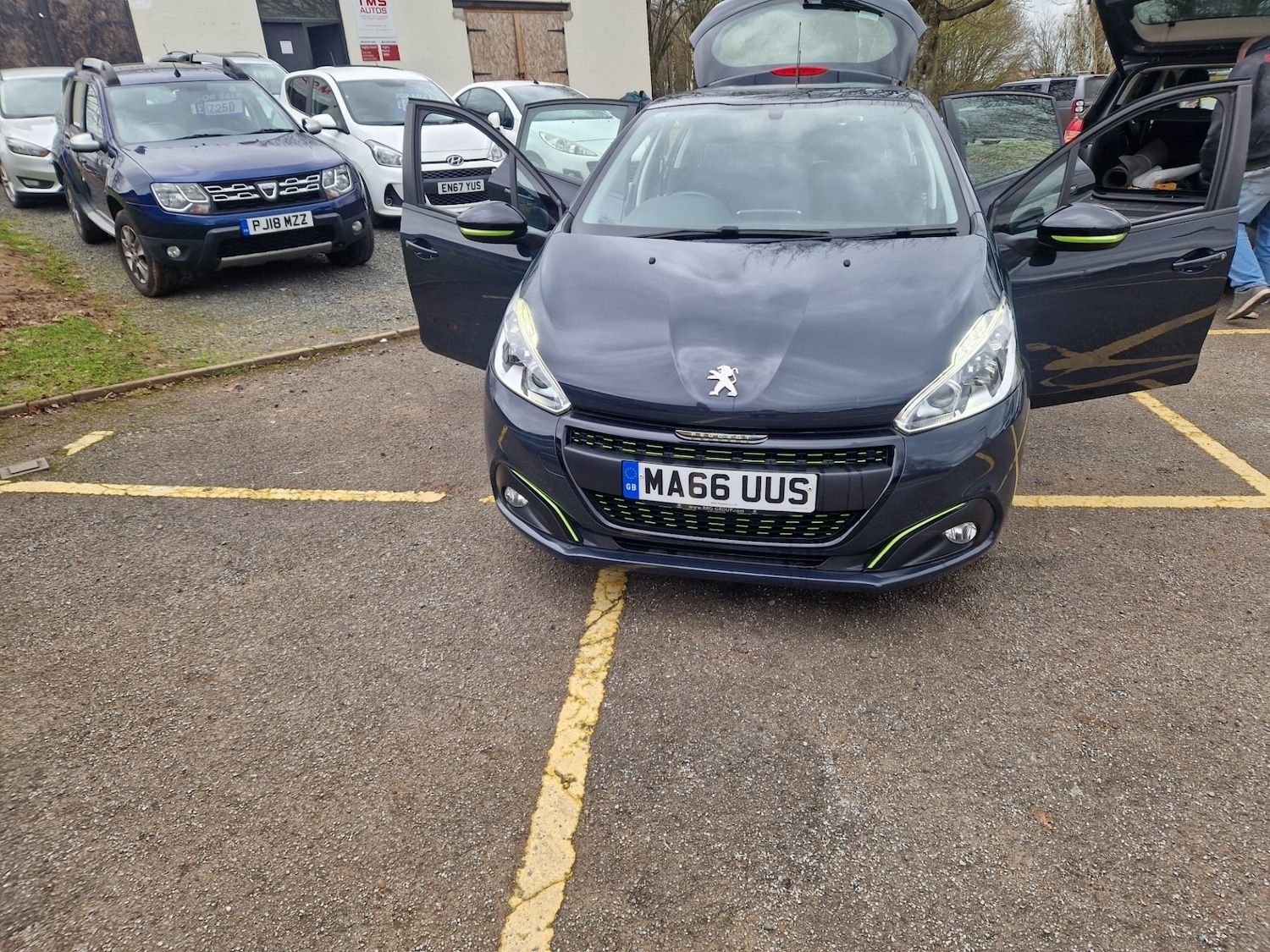 Used Peugeot 208 2016 for sale - 77687327: Photo 25