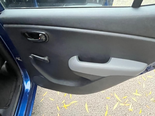 Used Hyundai i10 2012 for sale - 75626138: Photo 24