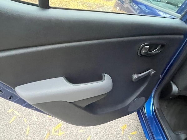 Used Hyundai i10 2012 for sale - 75626138: Photo 36