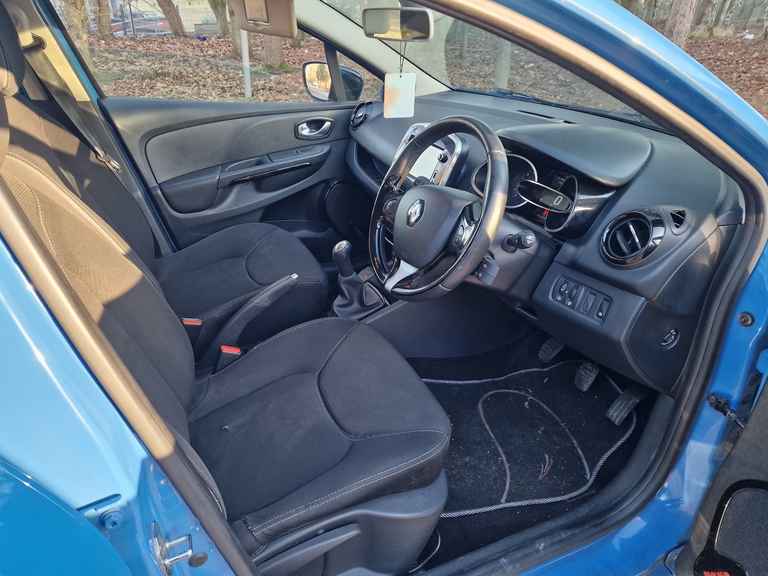 Used Renault Clio 2015 for sale - 76554207: Photo 16