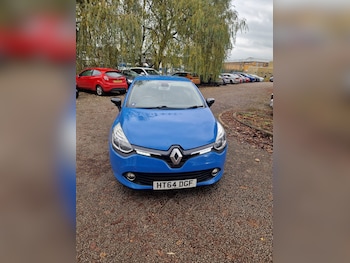 Used Renault Clio 2015 for sale - 76554207: Photo