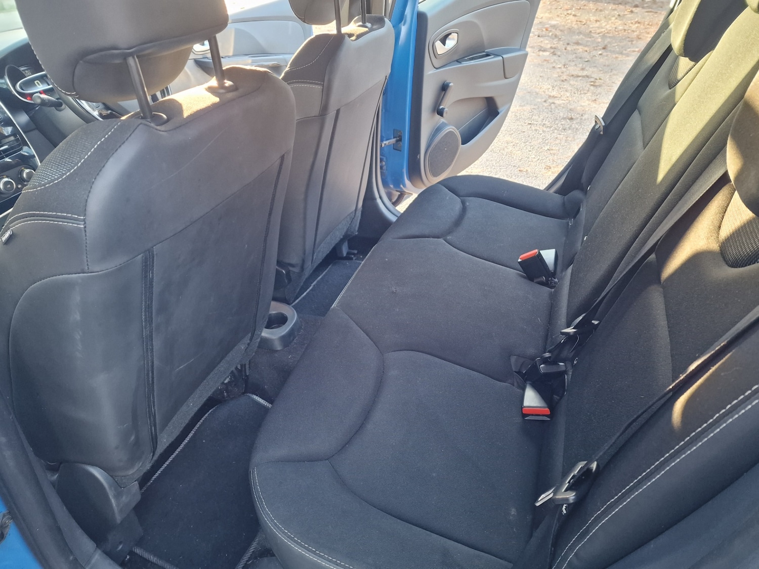 Used Renault Clio 2015 for sale - 76554207: Photo 30