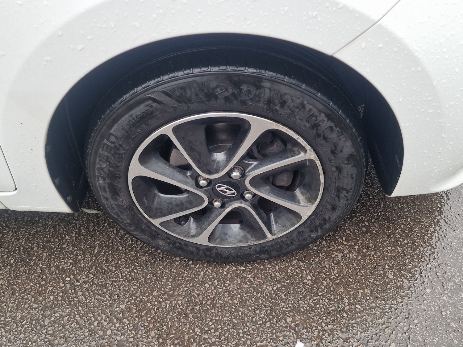 Used Hyundai i10 2018 for sale - 76762601: Photo 10