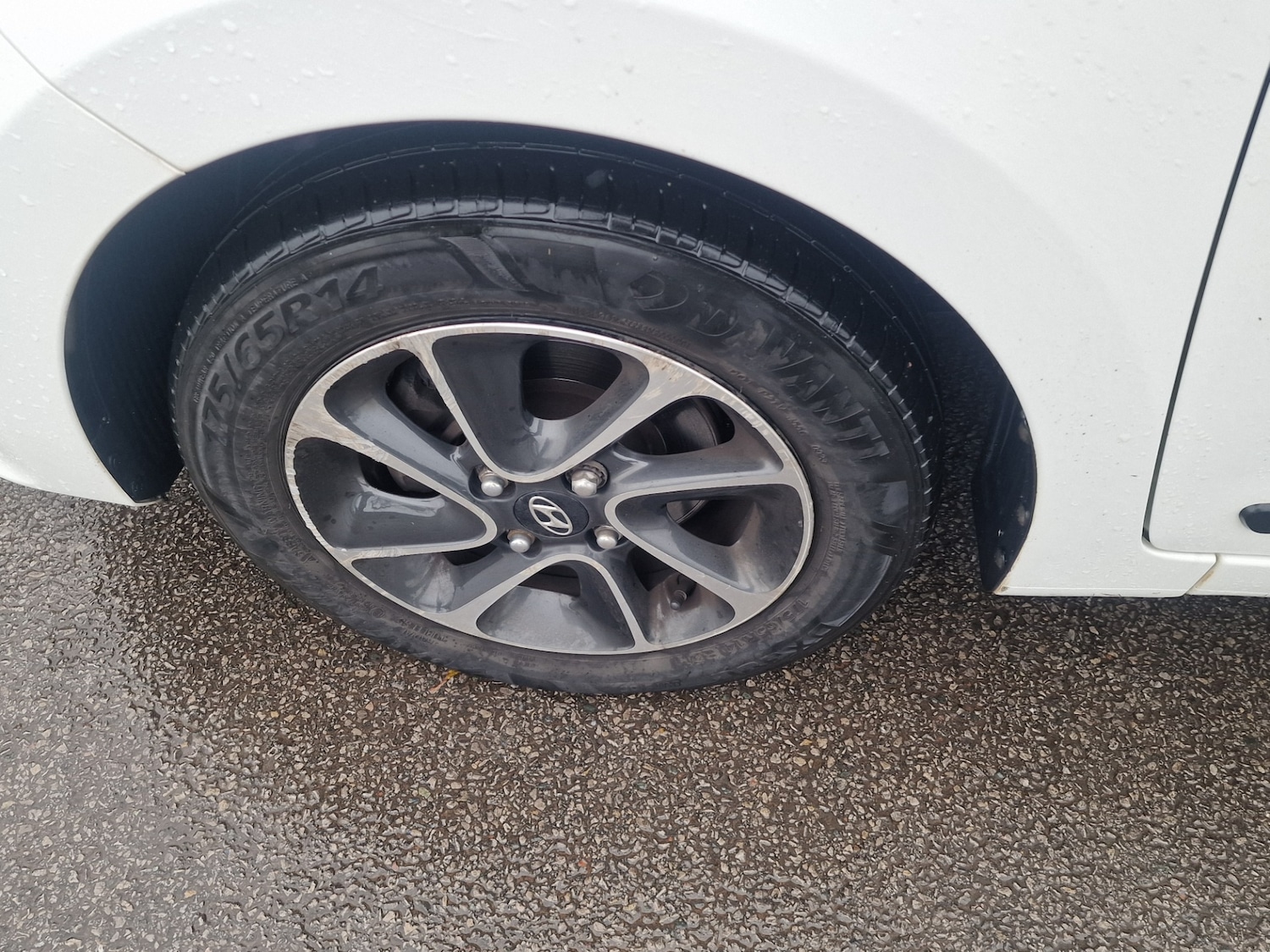 Used Hyundai i10 2018 for sale - 76762601: Photo 13