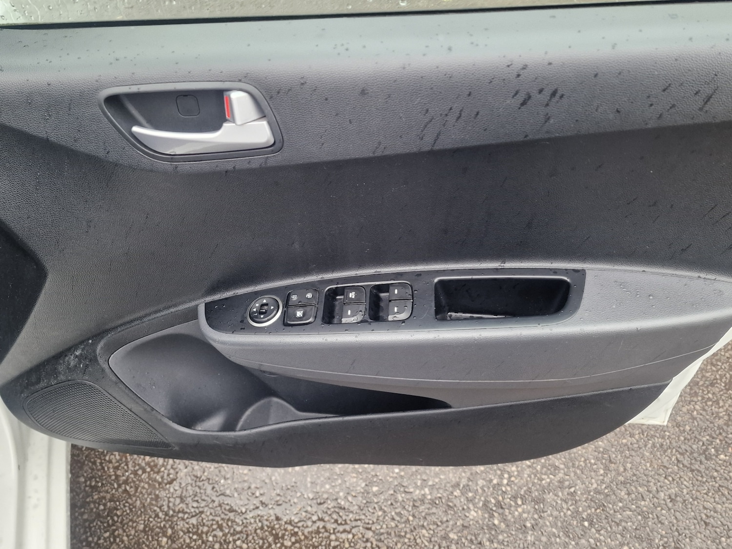 Used Hyundai i10 2018 for sale - 76762601: Photo 24