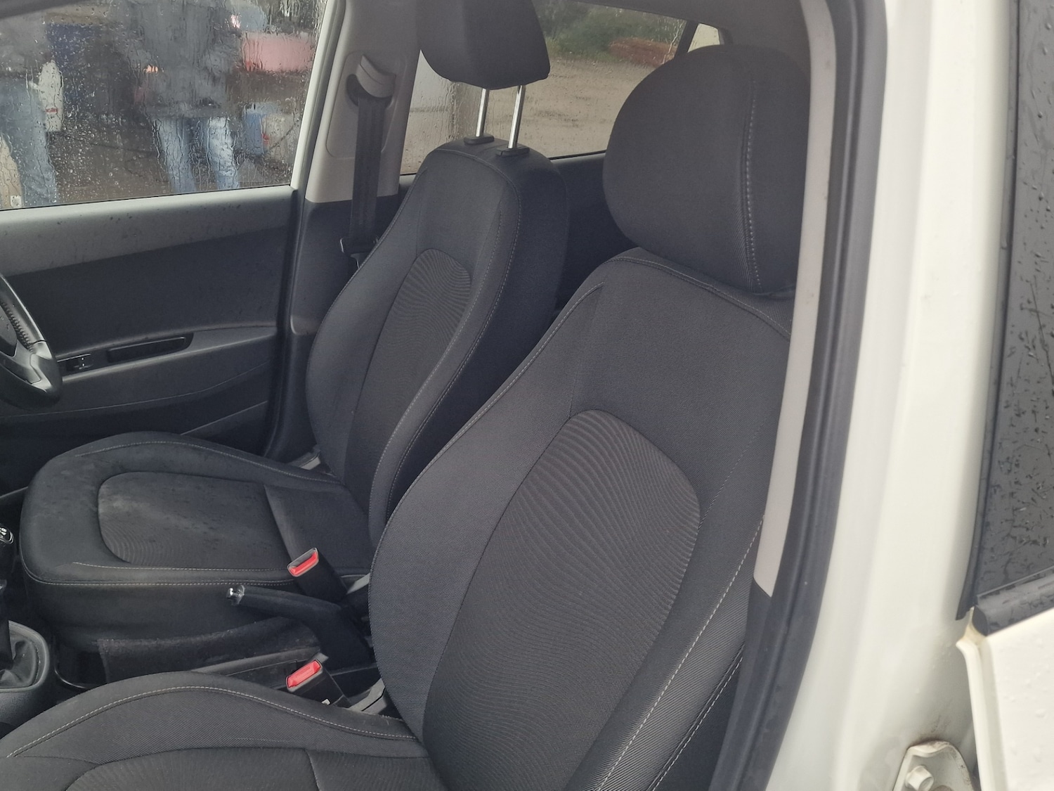 Used Hyundai i10 2018 for sale - 76762601: Photo 34
