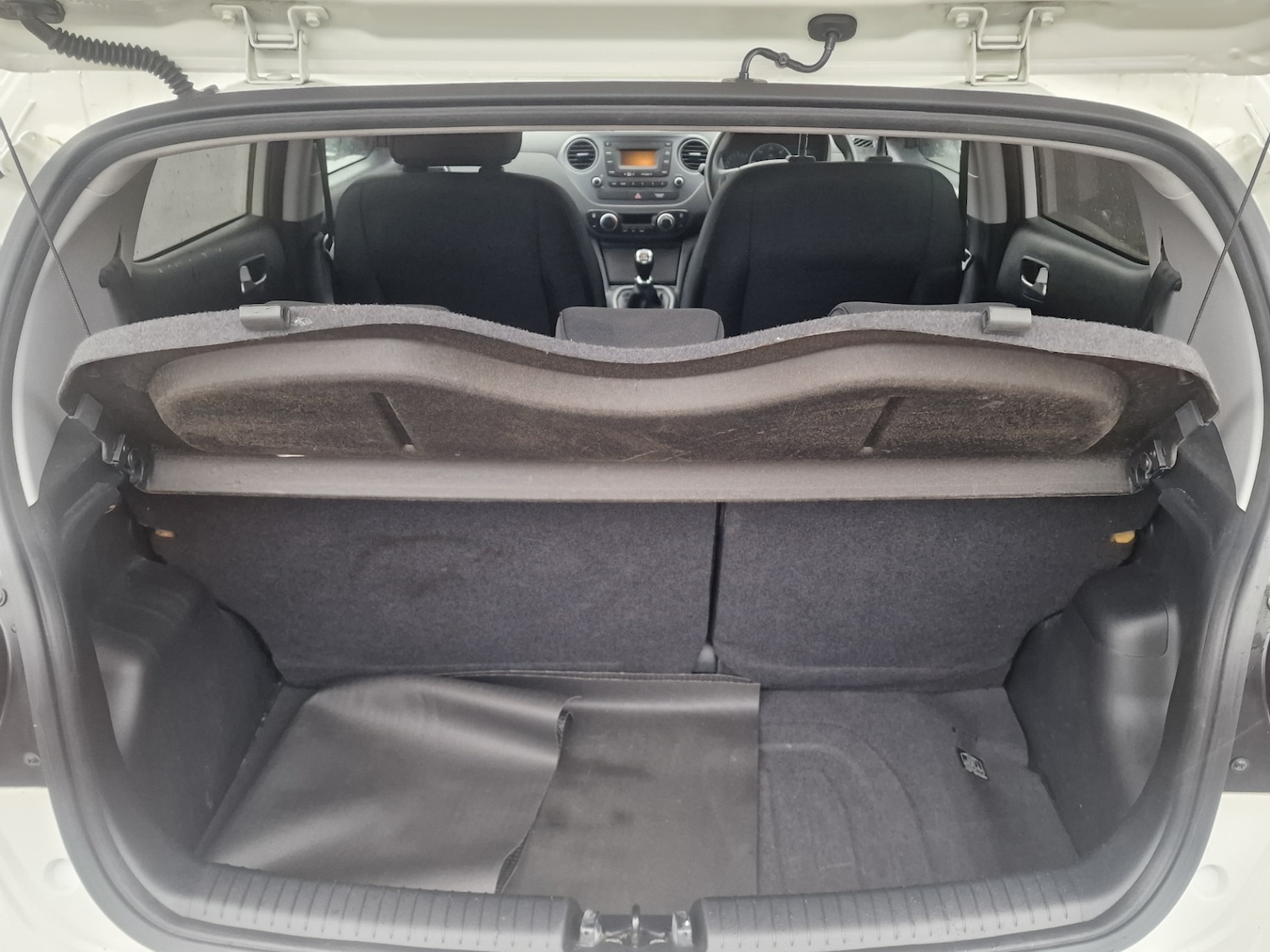 Used Hyundai i10 2018 for sale - 76762601: Photo 37