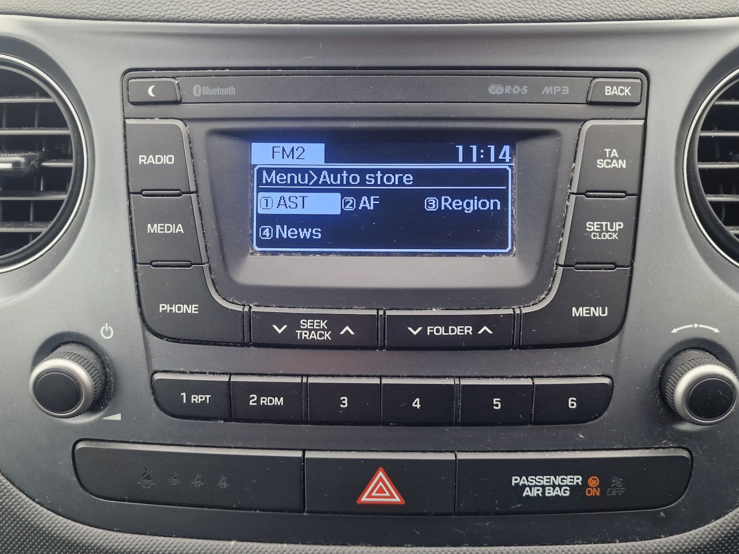 Used Hyundai i10 2018 for sale - 76762601: Photo 46