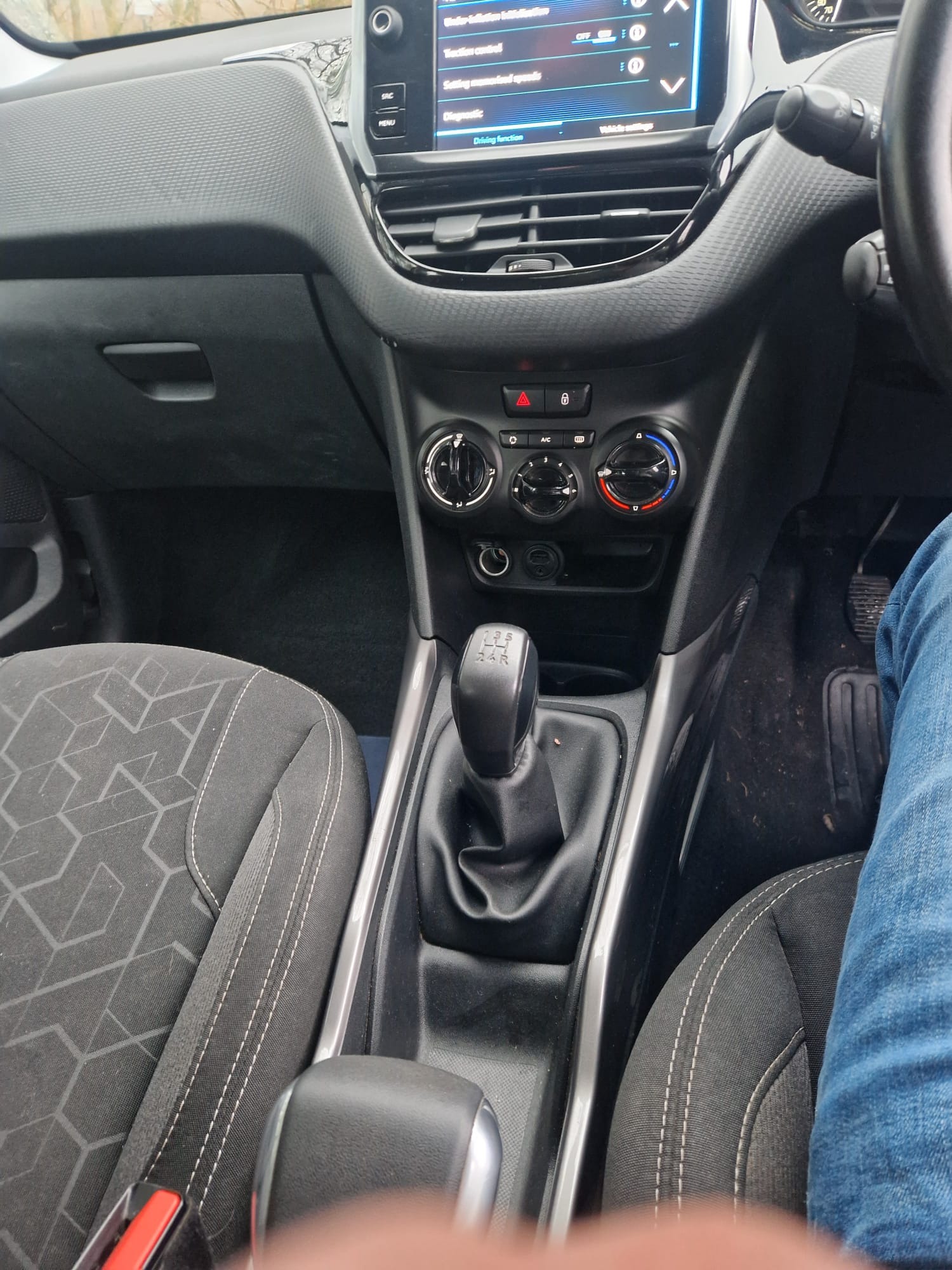 Used Peugeot 2008 2017 for sale - 77206972: Photo 9