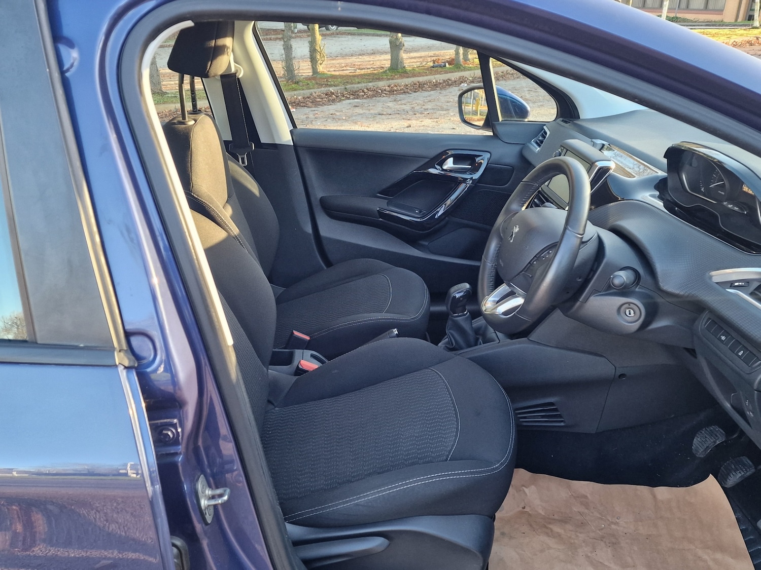 Used Peugeot 208 2017 for sale - 76762797: Photo 19