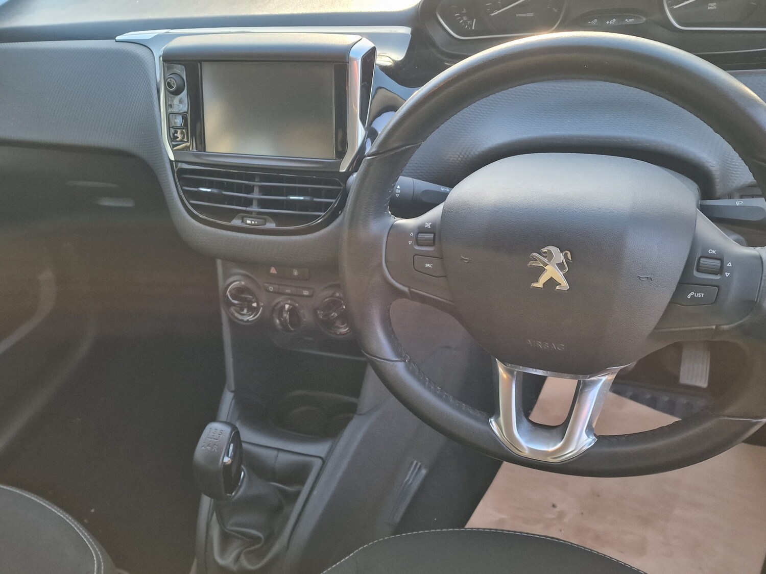 Used Peugeot 208 2017 for sale - 76762797: Photo 24