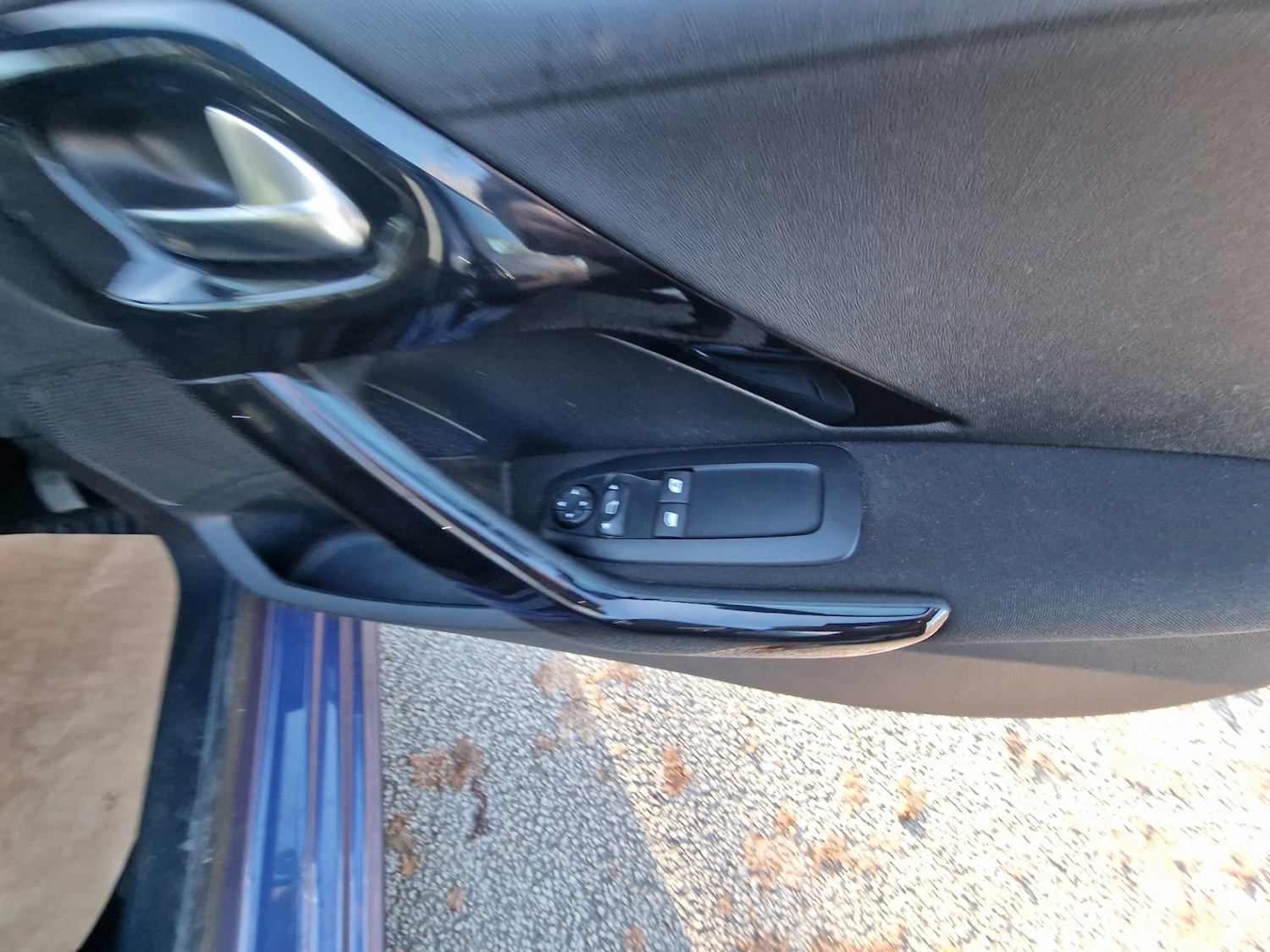 Used Peugeot 208 2017 for sale - 76762797: Photo 28