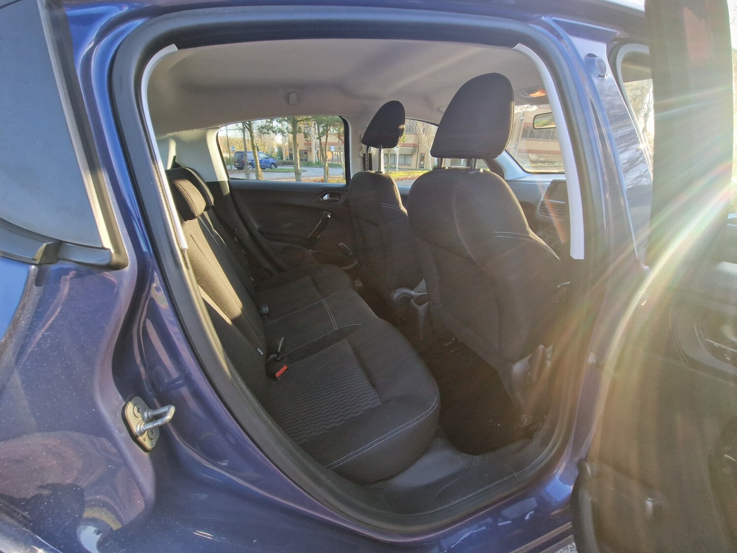 Used Peugeot 208 2017 for sale - 76762797: Photo 30