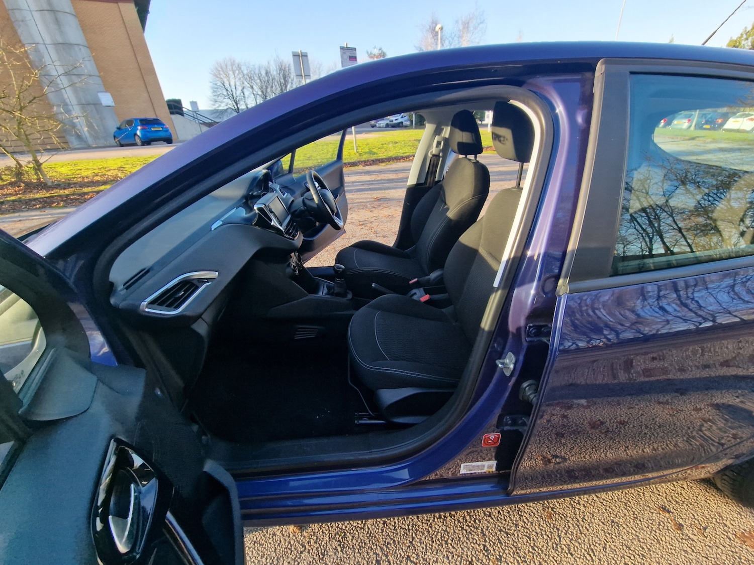 Used Peugeot 208 2017 for sale - 76762797: Photo 36