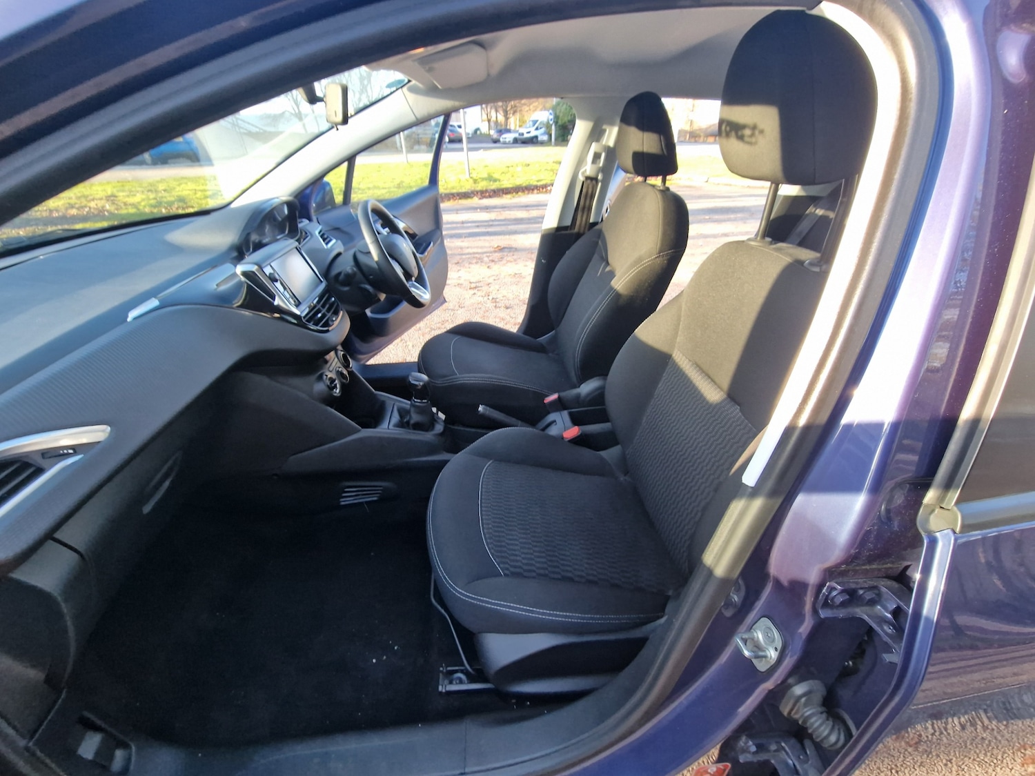 Used Peugeot 208 2017 for sale - 76762797: Photo 37