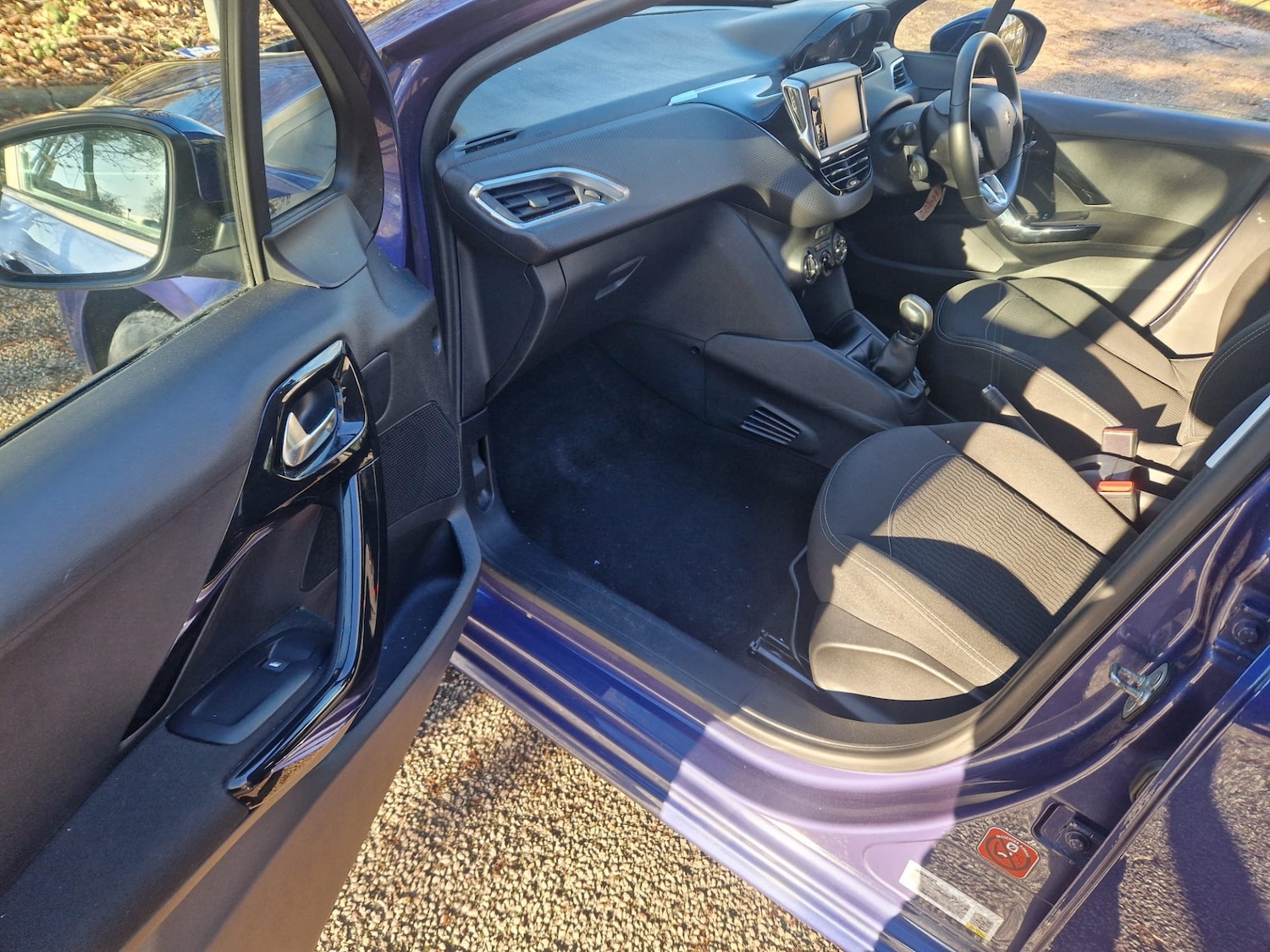 Used Peugeot 208 2017 for sale - 76762797: Photo 6