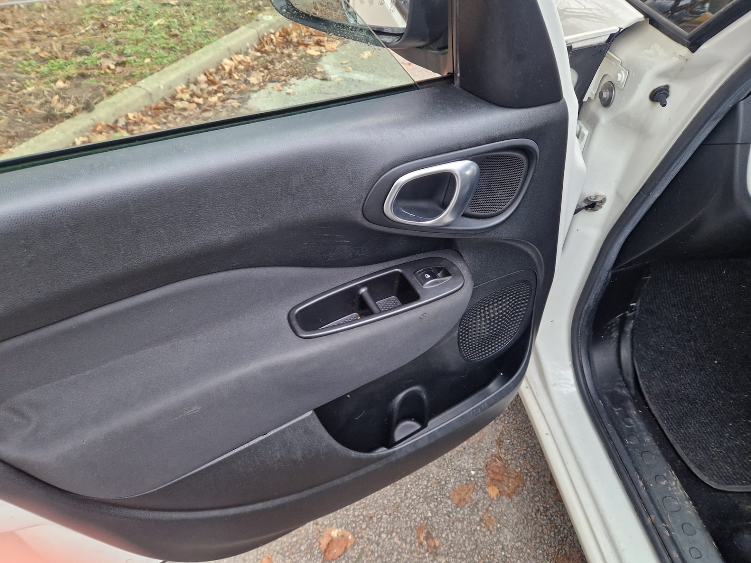 Used Fiat 500L 2013 for sale - 77084317: Photo 25