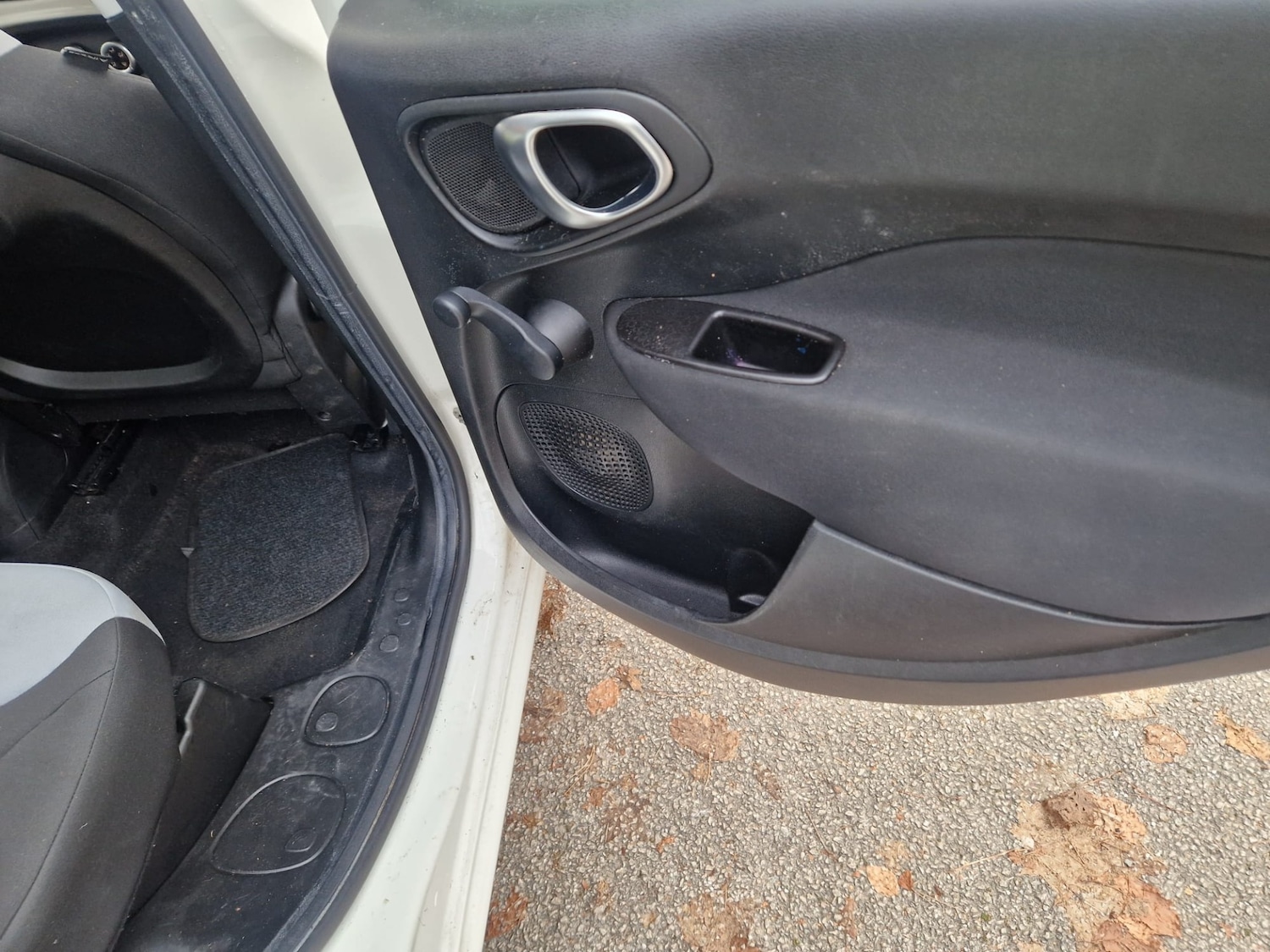 Used Fiat 500L 2013 for sale - 77084317: Photo 9