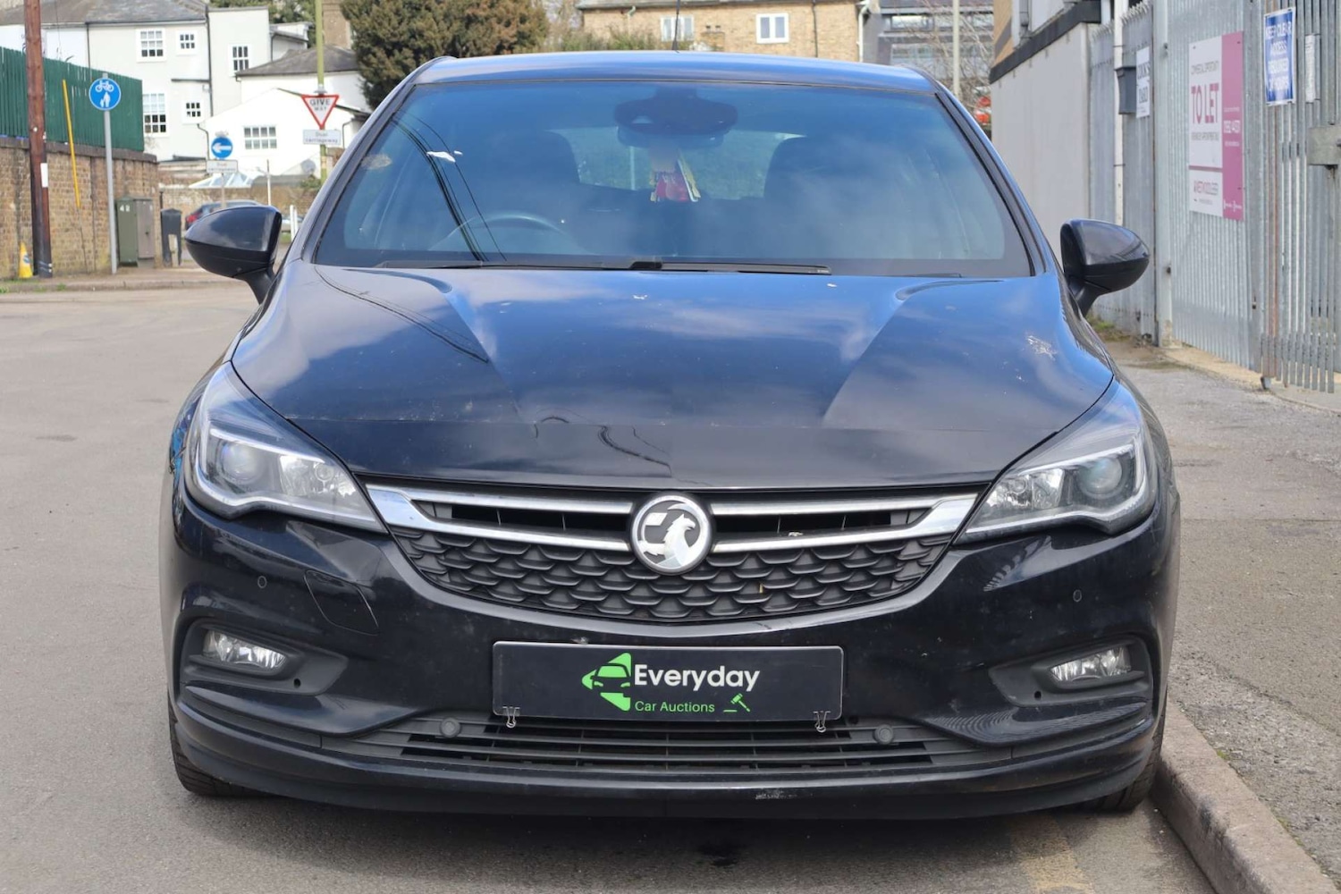 Used Vauxhall Astra 2017 for sale - 77916382: Photo 2