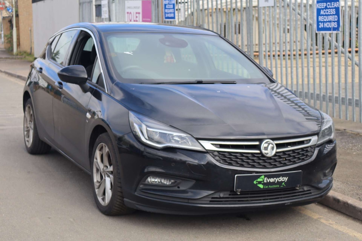 Used Vauxhall Astra 2017 for sale - 77916382: Photo 8