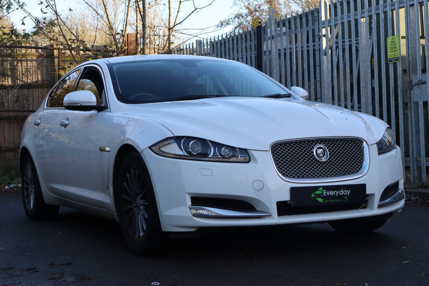Used Jaguar XF 2012 for sale - 76736785: Photo 6