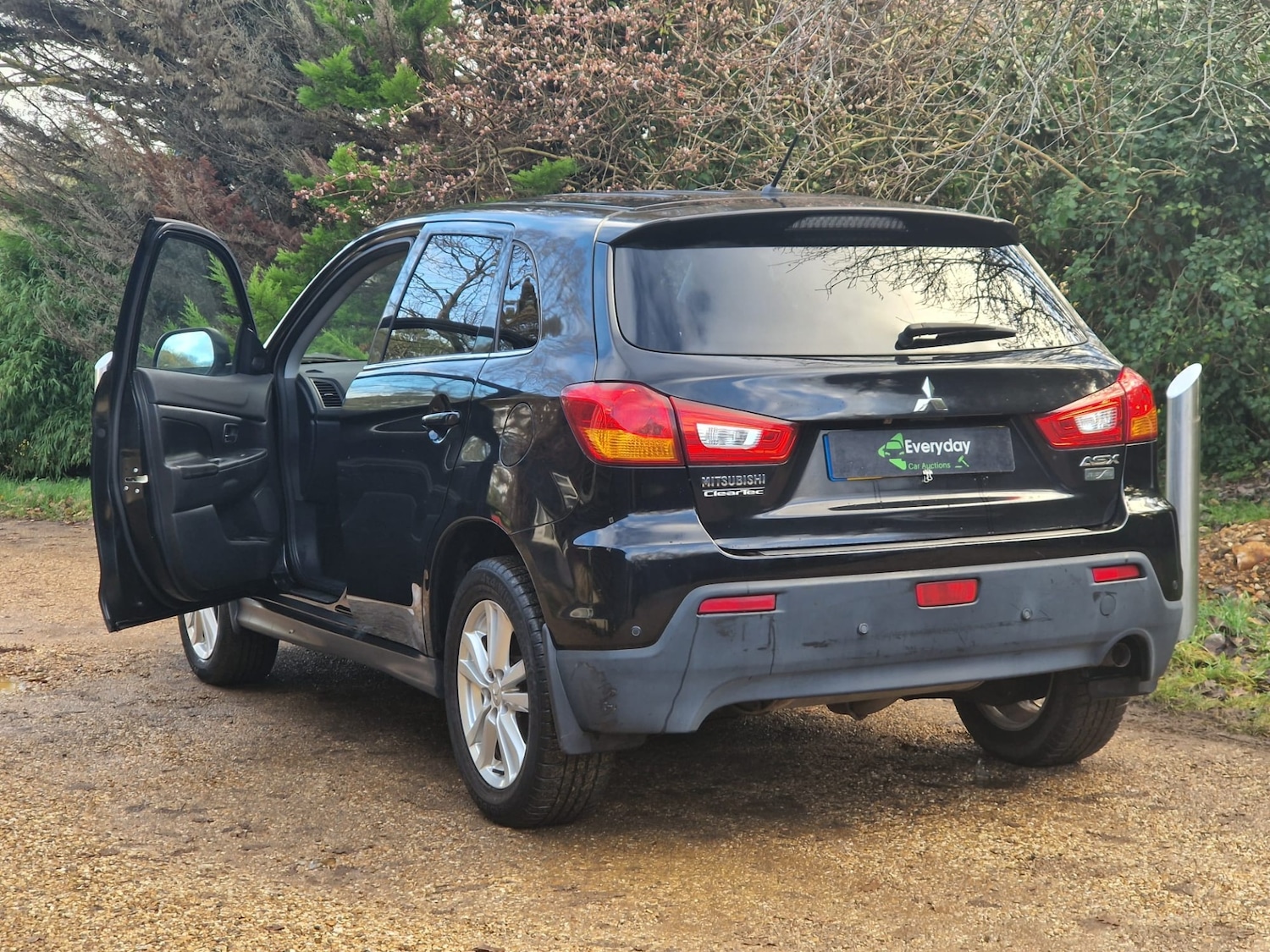 Used Mitsubishi ASX 2011 for sale - 76891882: Photo 8